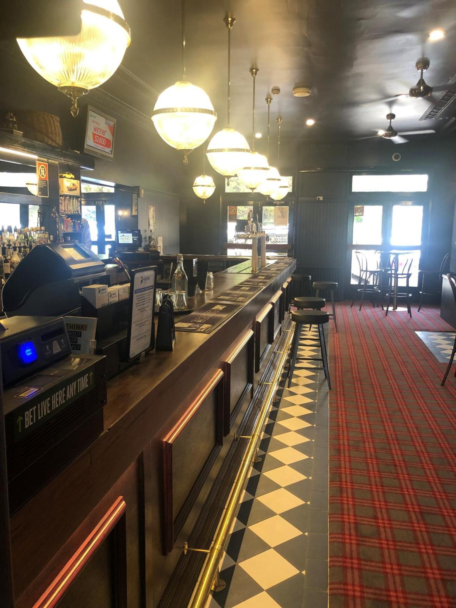 Royal Hotel Оберон Экстерьер фото
